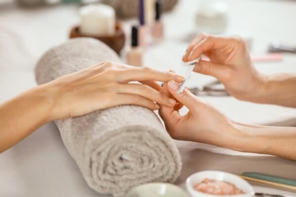 cách-sơn-gel-tại-nhà-dễ-dàng-đơn-giản