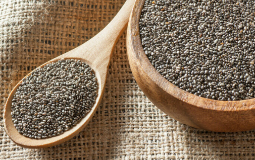 hạt chia hỗ trợ giảm cân và cải thiện tiêu hóa