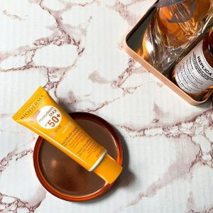 Kem Chống Nắng Bioderma Photoderm Max Aquafluide SPF 50