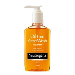 Sữa rửa mặt BHA Neutrogena Oil-Free Acne Wash