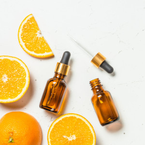 Vitamin C giúp bảo vệ da khỏi tia UV