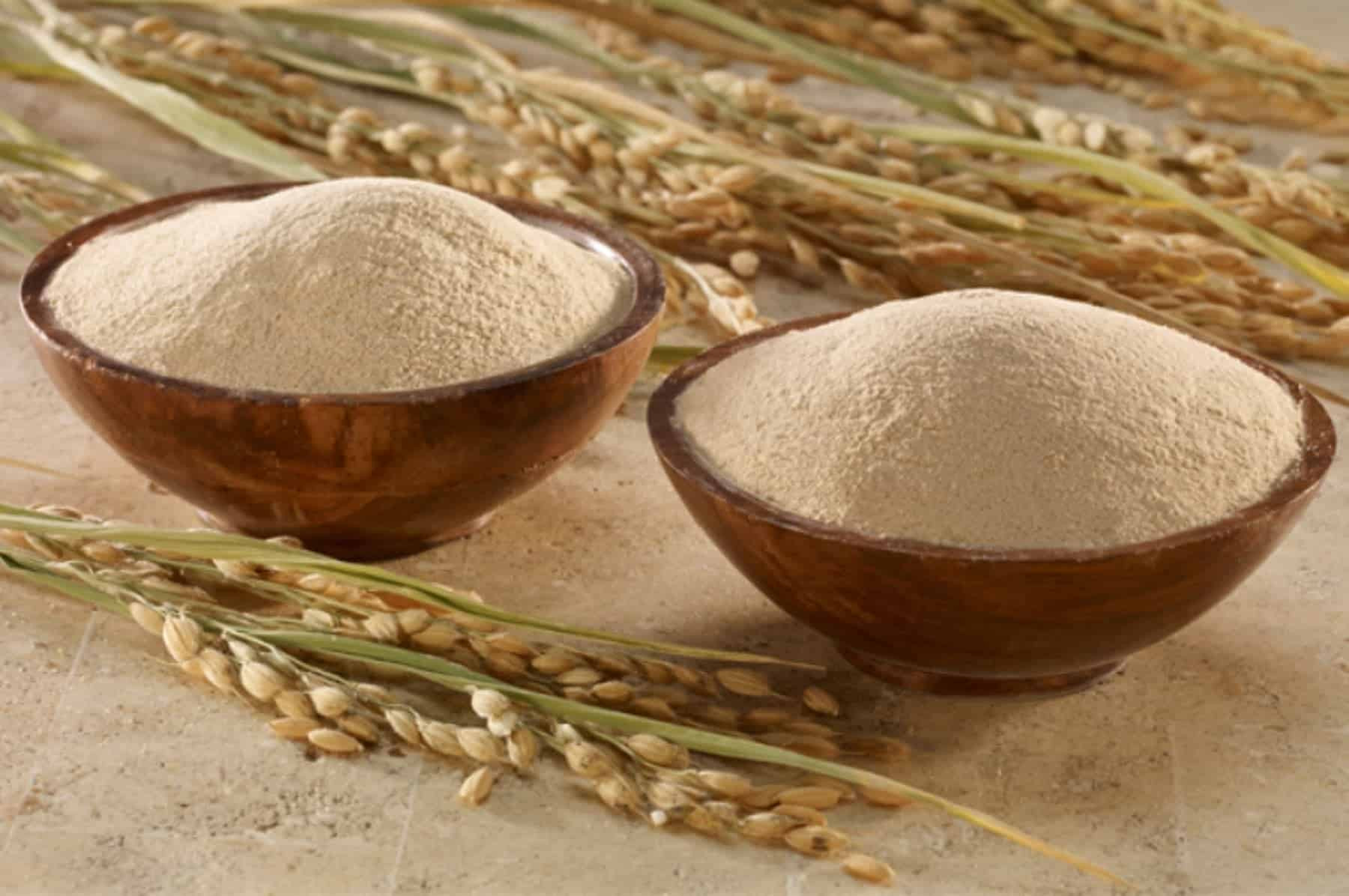 Bột yến mạch kết hợp với sữa chua giúp làm trắng da hiệu quả