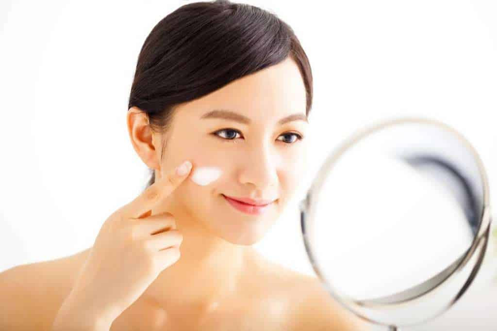 Cách sử dụng kem dưỡng trắng da hiệu quả