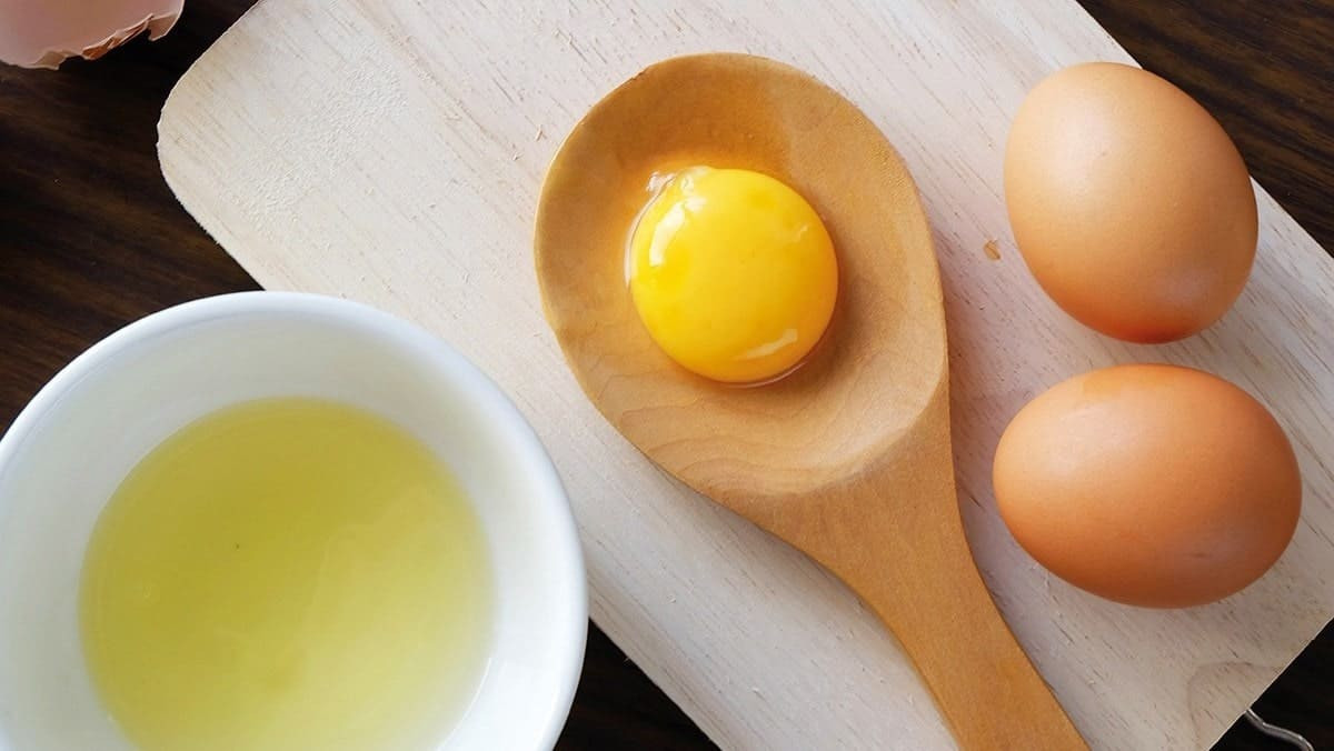 Mặt nạ phục hồi da sau dị ứng mỹ phẩm từ lòng trắng trứng gà
