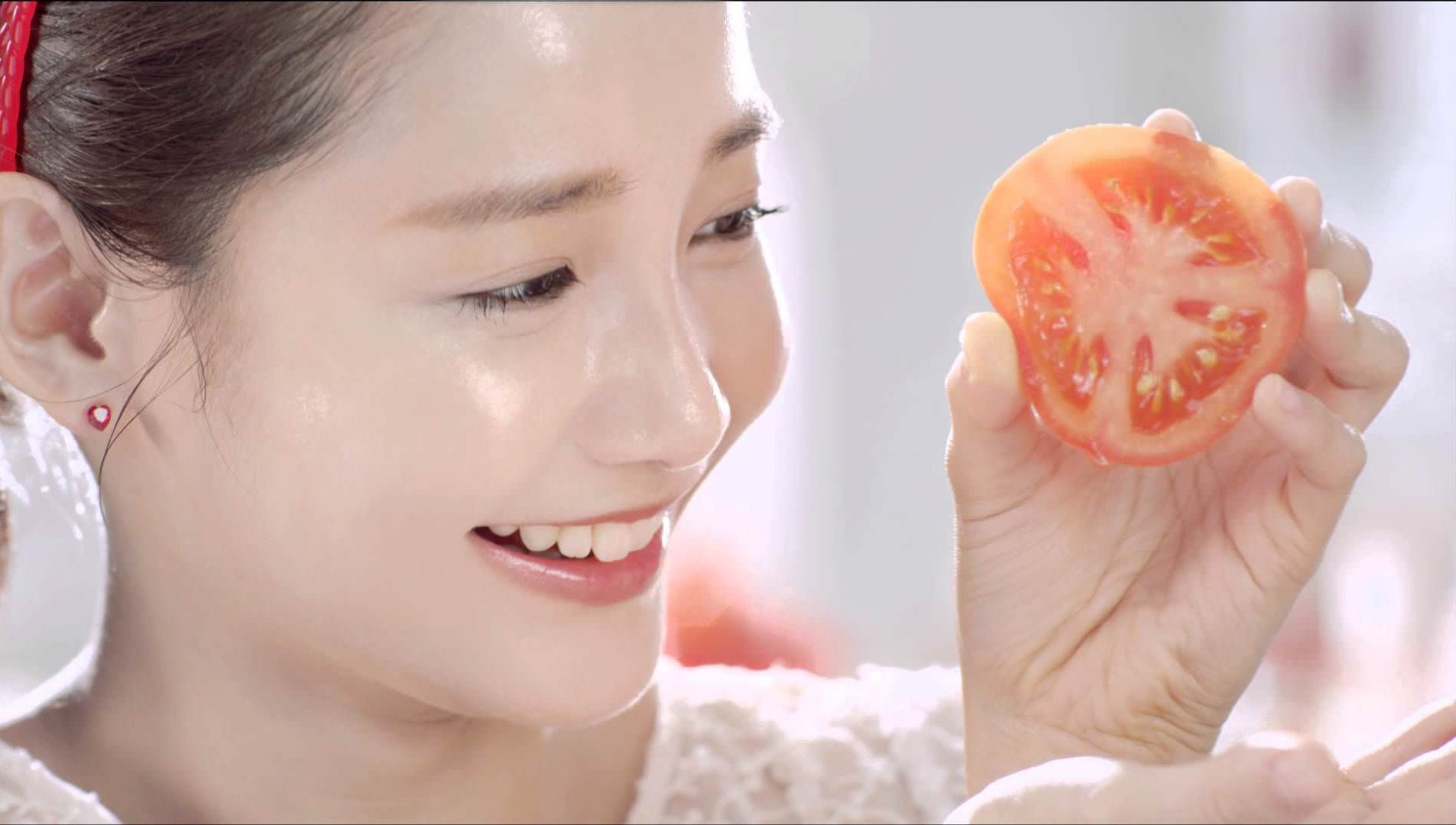 Mặt Nạ Thiên Nhiên Trắng Da Từ Dâu Tây