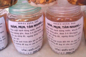 Rượu thuốc trị mụn dành cho da