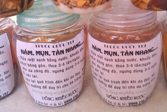 Rượu thuốc trị mụn dành cho da