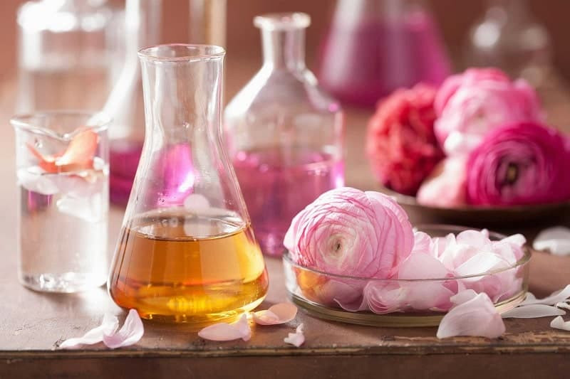 Tác dụng của nước hoa hồng đối với làn da