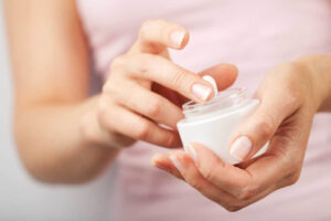 Tiêu chí chọn kem dưỡng trắng da giá bình dân hiệu quả