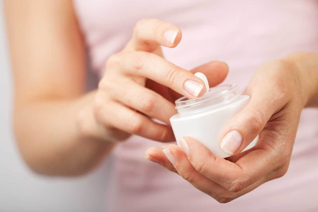 Tiêu chí chọn kem dưỡng trắng da giá bình dân hiệu quả