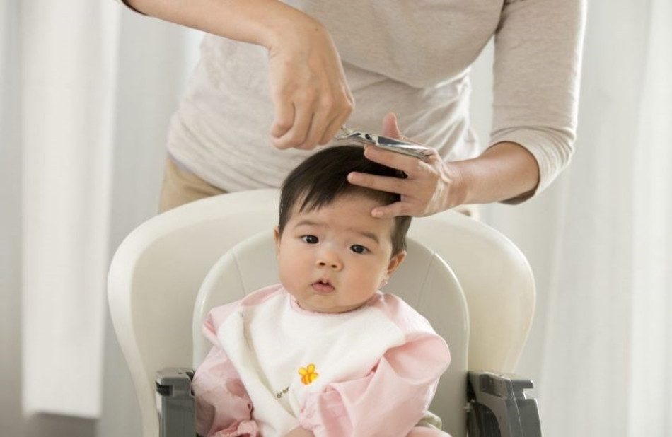 10 Cách Chăm Sóc Tóc Cho Bé Gái Để Tóc Nhanh Dài Và Dày Hiệu Quả Nhất