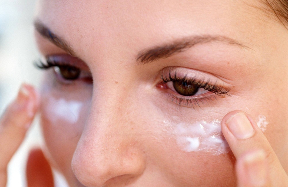 10 Cách Skincare Dành Cho Người Thức Khuya Hữu Ích Để Giữ Làn Da Khỏe Mạnh