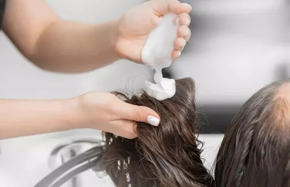 12 cách gội đầu mượt tóc hiệu quả cấp tốc cực đơn giản