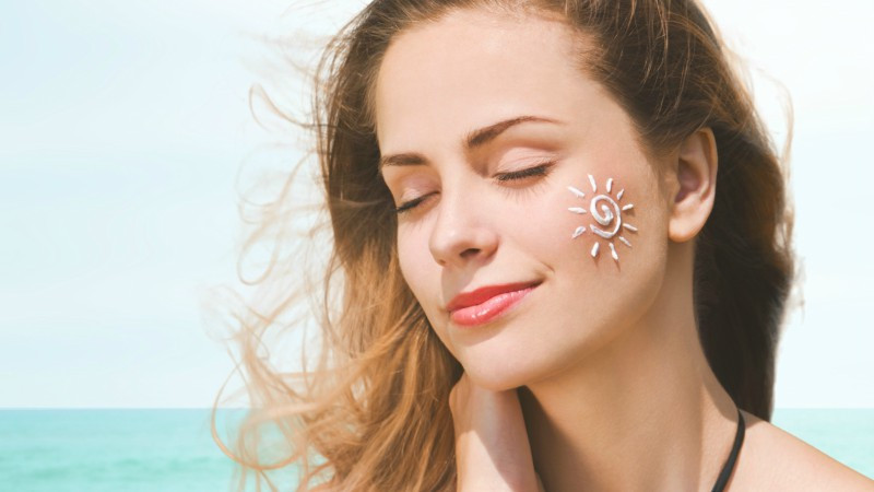 14 Cách Dưỡng Ẩm Cho Da Mặt Bị Khô Để Làn Da Luôn Mềm Mại