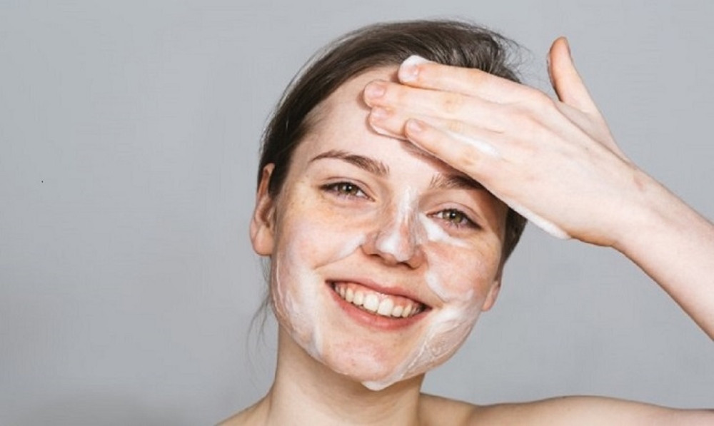 18 Cách Chăm Sóc Da Thu Nhỏ Lỗ Chân Lông Đơn Giản và Hiệu Quả