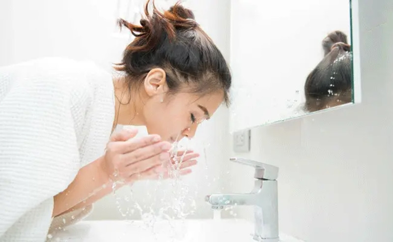 8 Phương Pháp Giúp Cải Thiện Tình Trạng Da Khô Trong Mùa Đông