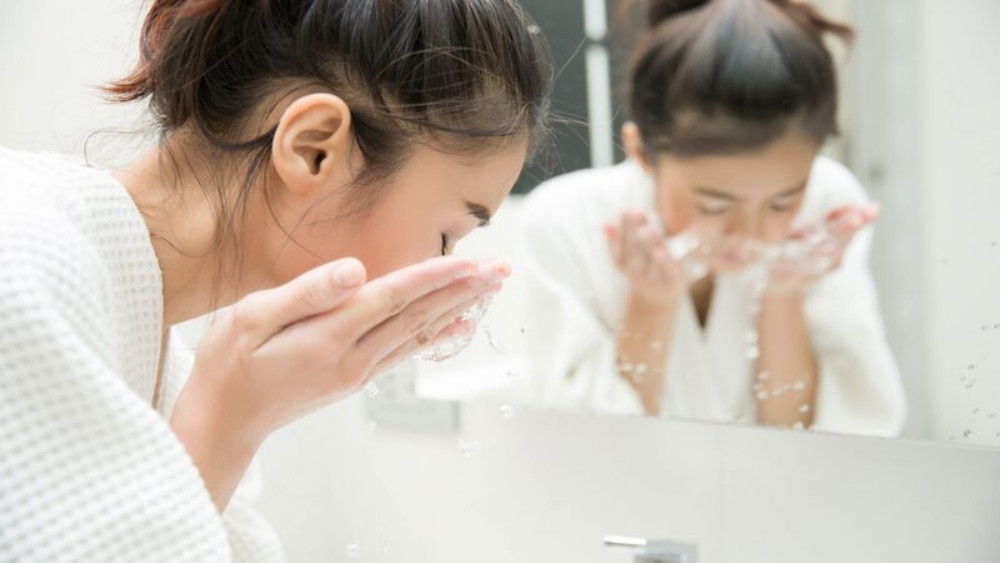 Bí quyết chăm sóc da hỗn hợp thiên dầu bị mụn hiệu quả