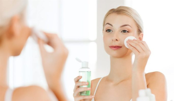 Cách Chăm Sóc Da Mụn Đầu Đen Hiệu Quả và Đơn Giản