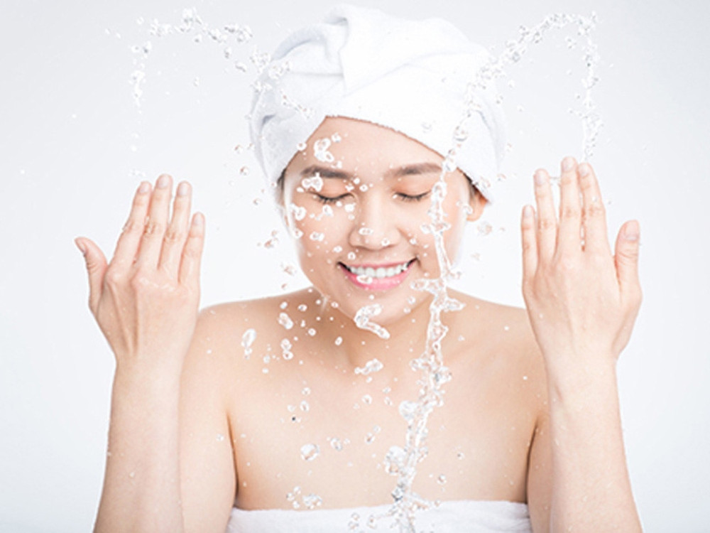 Chăm sóc da vùng cổ: 10 bí kíp chống lão hóa, làm sáng, mịn màng