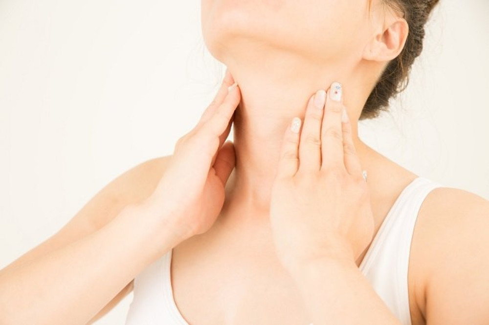 Chăm sóc da vùng cổ: 10 bí kíp chống lão hóa, làm sáng, mịn màng