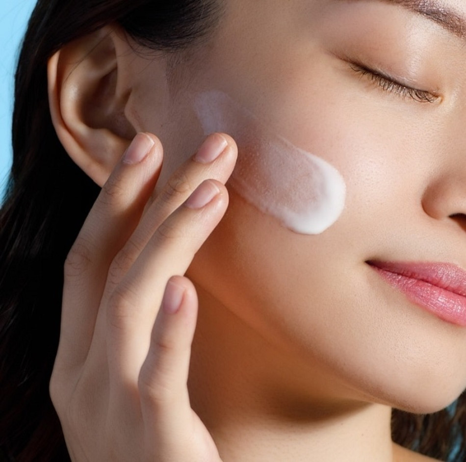 Dùng kem chống nắng: Tại sao cần thiết và những lợi ích không thể bỏ qua