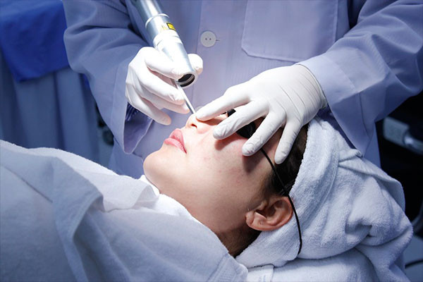 Hiểu Rõ Về Mụn Thịt: Nguyên Nhân và Cách Điều Trị Hiệu Quả