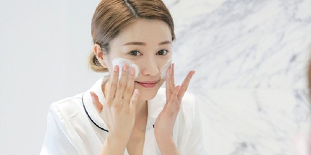Hướng dẫn cách chăm sóc da mặt hằng ngày đúng cách đơn giản tại nhà