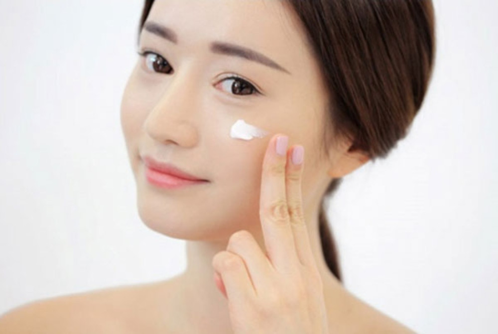 Hướng dẫn cách chăm sóc da mặt hằng ngày đúng cách đơn giản tại nhà