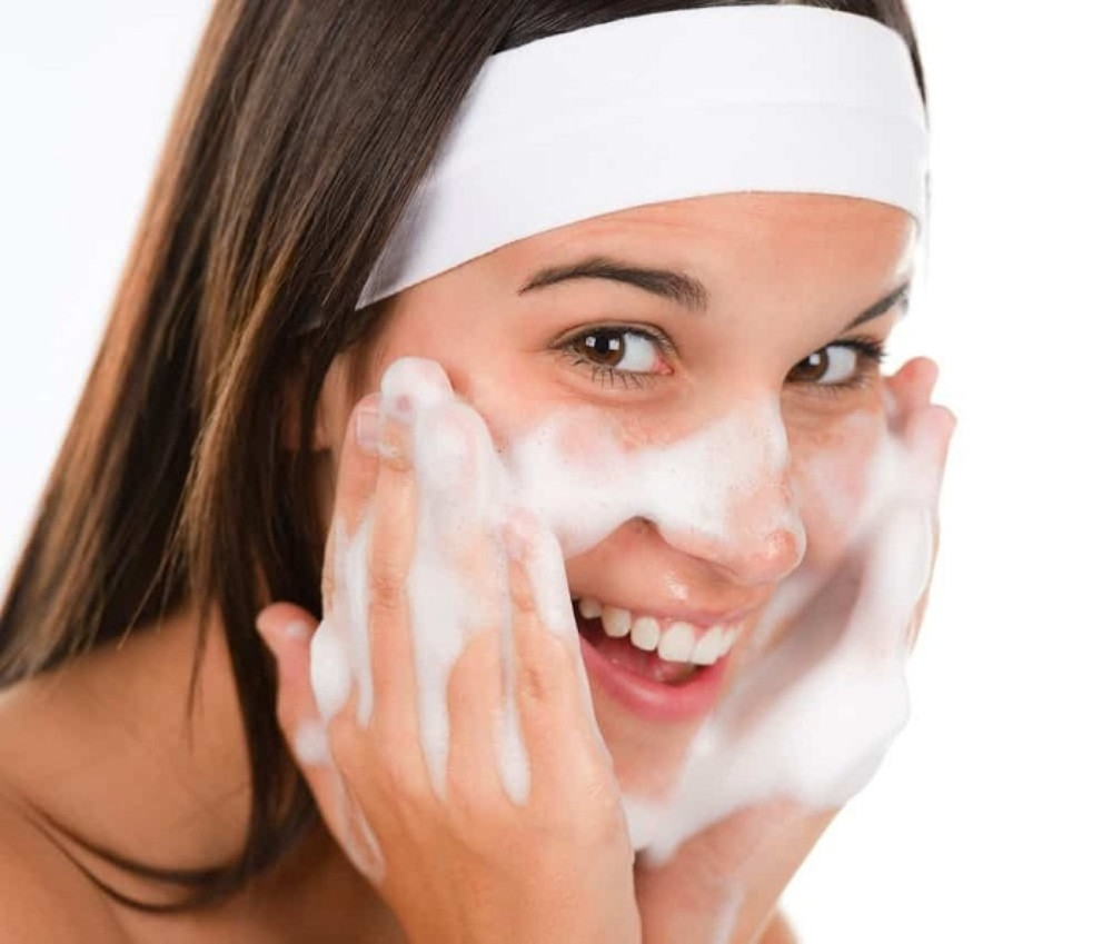 Hướng dẫn cách sử dụng kem dưỡng da từ A đến Z đúng chuẩn