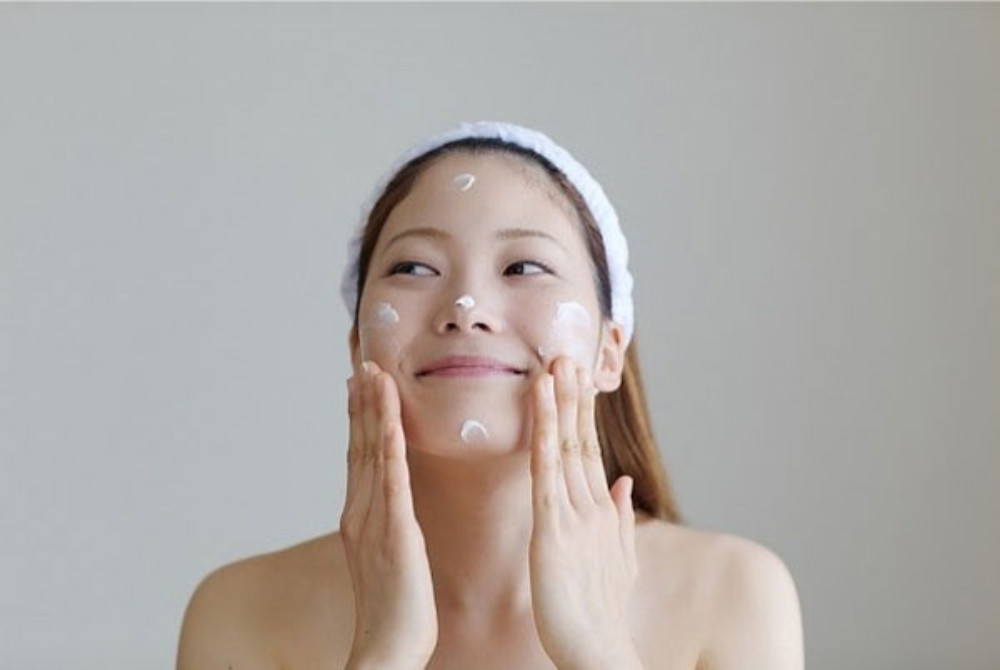 Hướng dẫn cách sử dụng kem dưỡng da từ A đến Z đúng chuẩn