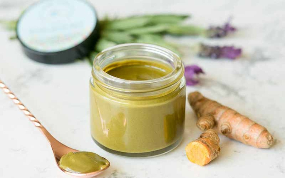 Khám Phá 7 Tác Dụng Tuyệt Vời Của Nghệ Và Mật Ong Trong Làm Đẹp