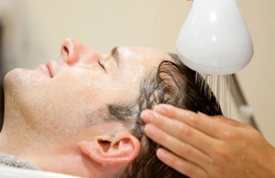 Mách bạn 15 cách chăm sóc tóc cho nam siêu đẹp, siêu dễ tại nhà