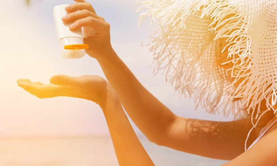 Nên Dưỡng Ẩm Trước Hay Chống Nắng Trước? Câu Hỏi Thường Gặp Về Skincare