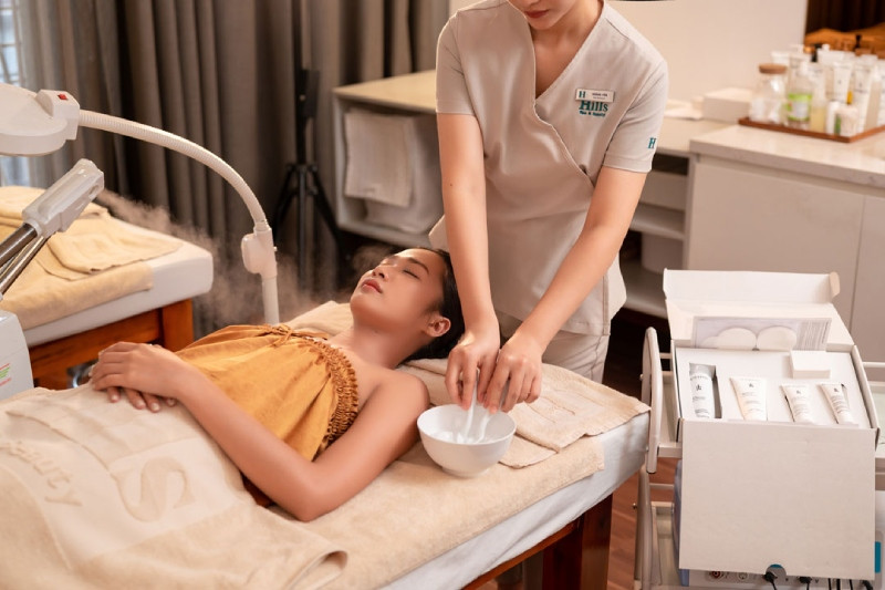 Quy trình chăm sóc da mặt cơ bản tại spa: 10 bước để có làn da khỏe đẹp