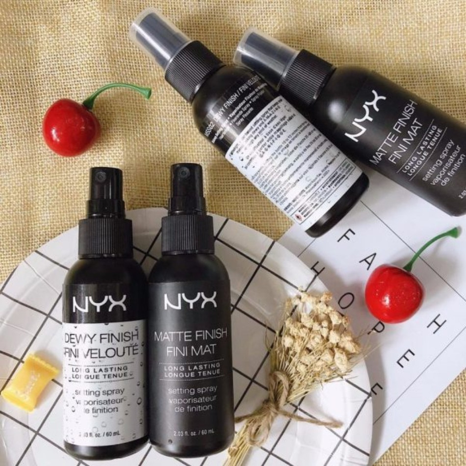 Review top 16 xịt khoáng trang điểm và dưỡng da tốt nhất