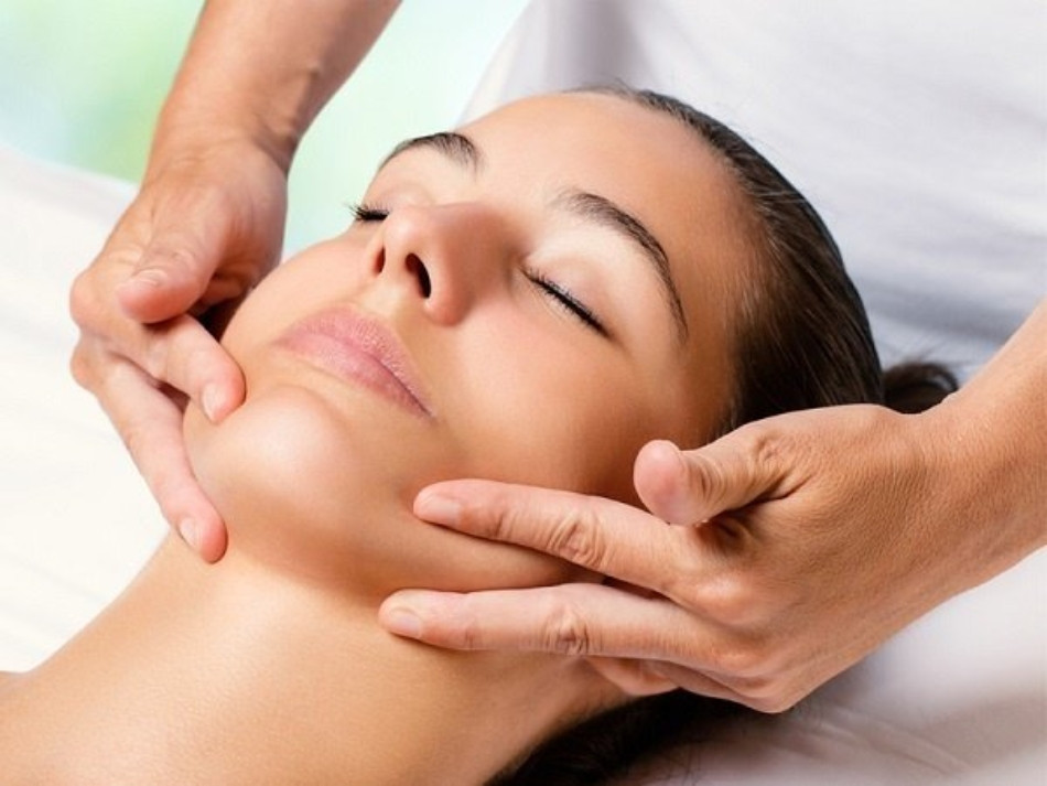 Rửa mặt đúng cách: 15 quy tắc vệ sinh da mặt mà bạn cần biết