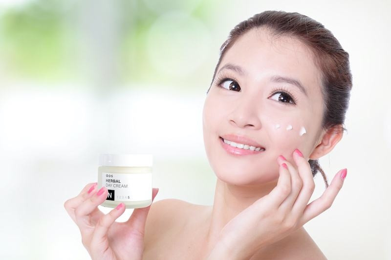 Sự Khác Biệt Giữa Kem Dưỡng Và Kem Dưỡng Ẩm: Tìm Hiểu Chi Tiết