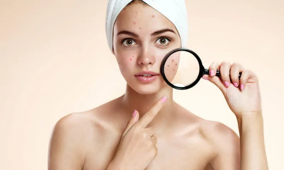 Tìm hiểu sự thật chỉ rửa mặt bằng nước có sạch không?