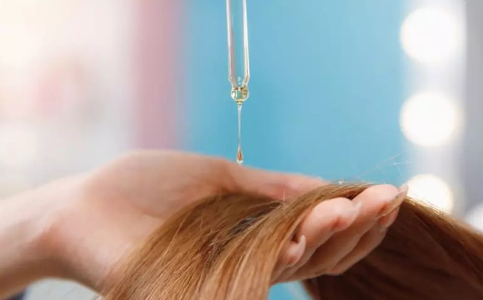 Tóc khô xơ có uốn được không? Giải pháp cho mái tóc hư tổn