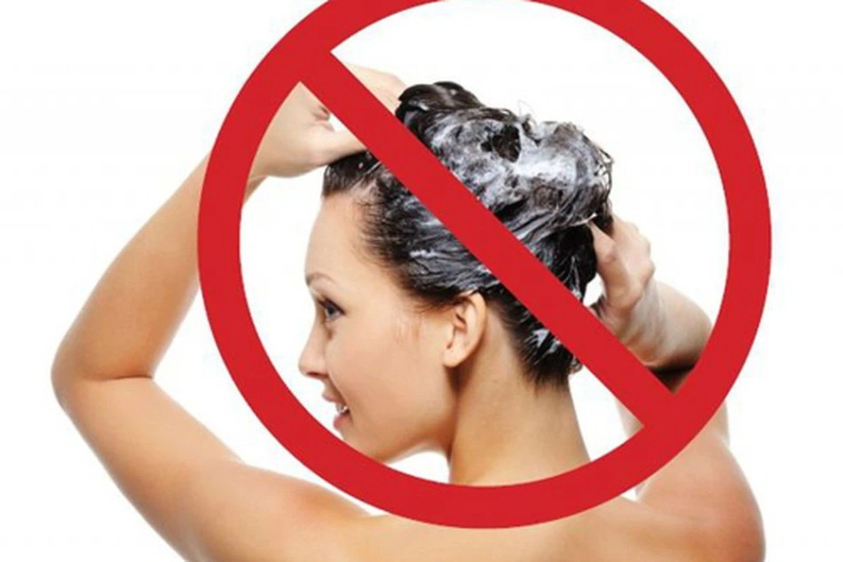 Tóc Uốn: Tại Sao Nên Sử Dụng Dầu Gội Chuyên Dụng?