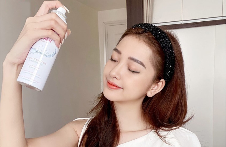 Top 12 xịt khoáng dưỡng ẩm cho da khô tốt và đáng mua nhất 2024