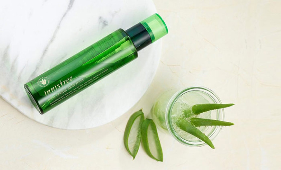 Top 12 xịt khoáng dưỡng ẩm cho da khô tốt và đáng mua nhất 2024