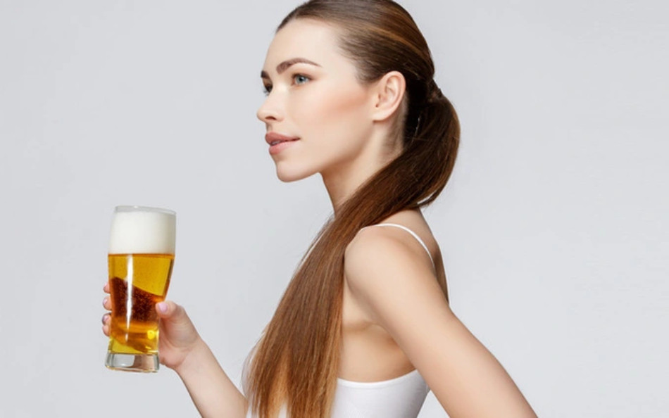 Trị rụng tóc với 14 mẹo chăm sóc tóc gãy rụng hiệu quả tại nhà